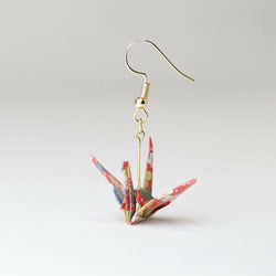 JZZNNFOTP-RD : Japanese Traditional Origami Tsuru Bird Crane Design Earrings (Red/Pink)