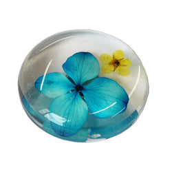 JZZNNFPMG-KABL : Japanese Round Magnet with Real Flower in Clear Acrylic (Hydrangea Blue)